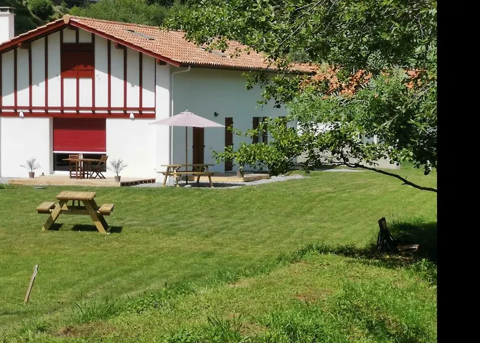 Camp Basque // Maison Erribera // Bidarray